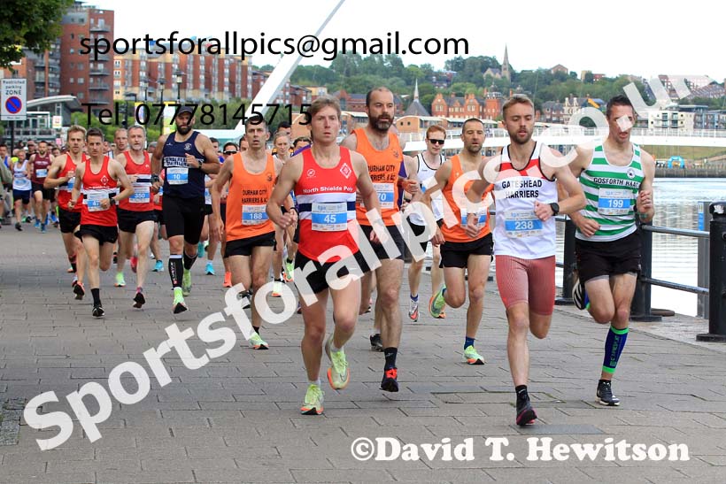 The 2022 Bridges of the Tyne 5 Mile (organised Tyne Bridge Harriers), Quayside, Newcastle, Tuesday, July 5th. Photo: David T. Hewitson/Sports for All Pics